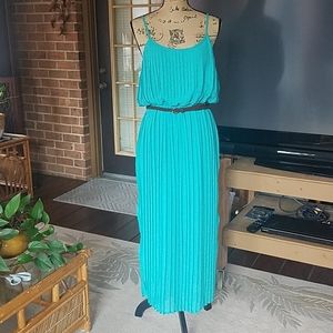 Beautiful teal/green Maxi dress